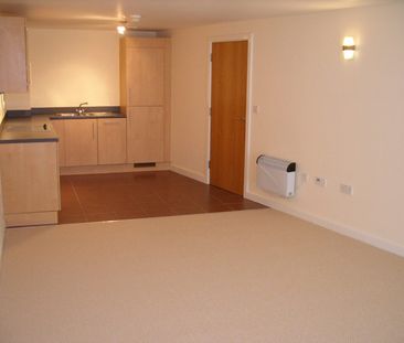 Flat to rent on - Photo 4