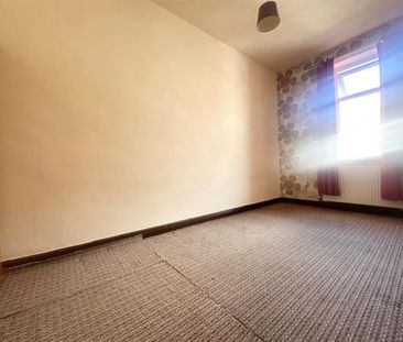2 bed terraced house to rent in Peart Street, Burnley, BB10 - Photo 3