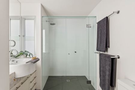 62A Union Street, Windsor VIC 3181 - House For Rent | Domain - Photo 2