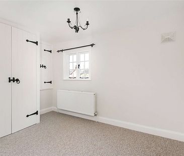 Two bedroom cottage in the popular village of Nuneham Courtenay - Photo 4