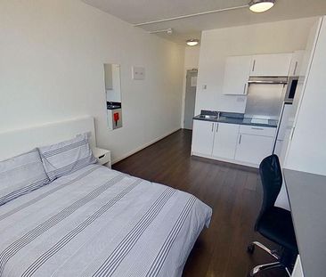 Studio to rent - Photo 3