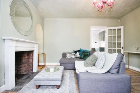 3 bedroom semi-detached house to rent - Photo 2