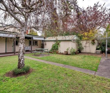 “Classic Californian brimming with charm & character” - Photo 5