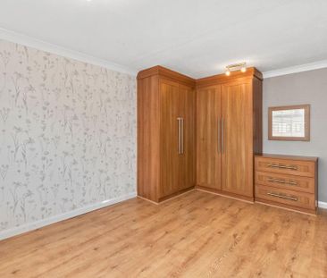 3 bedroom detached house to rent - Photo 5