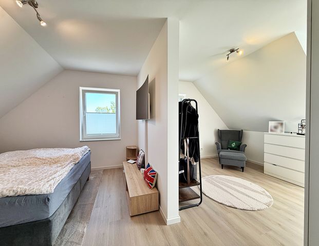 Moderne Doppelhaushälfte in idyllischer Lage - Foto 1
