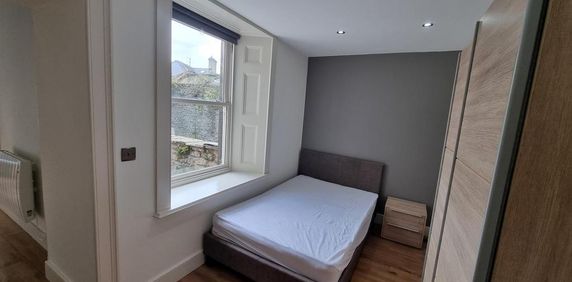 1 bedroom private hall to rent - Photo 2