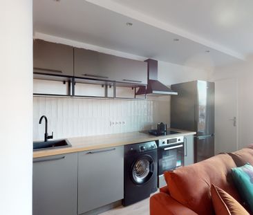 Très beau T5 meublé de 80m² proche Saint-Charles - Photo 1