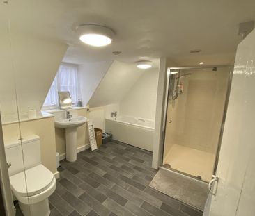 3 bedroom terraced house to rent - Photo 5