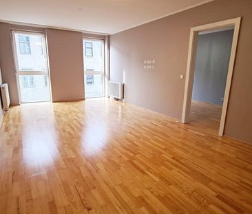 UNBEFRISTET, INNSTRASSE, sonnige 69 m2 Altbau, 2 Zimmer, Komplettkü... - Photo 3