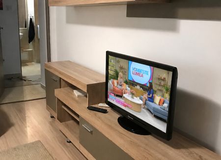 3 camere între metrou Unirii și Tineretului, Parcul Carol, vedere Casa Poporului - Photo 2