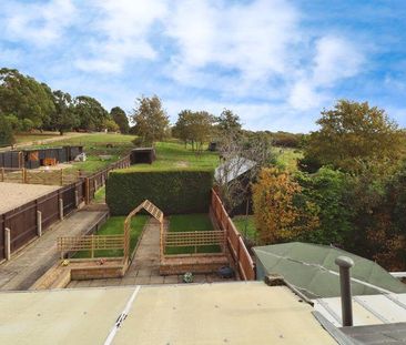 3 bedroom semi-detached house to rent - Photo 6