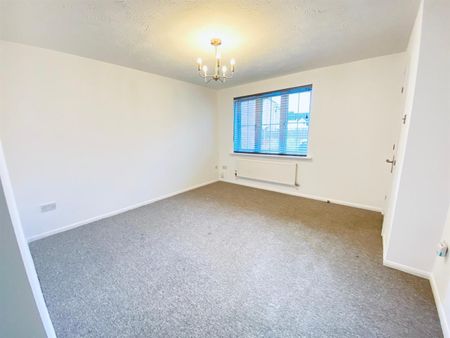 Headingley Close, Coalville - Photo 2