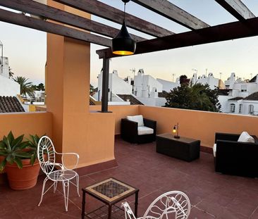 Alquiler de chalet adosado en Urbanización Altos del Rodeo s/n - Photo 1