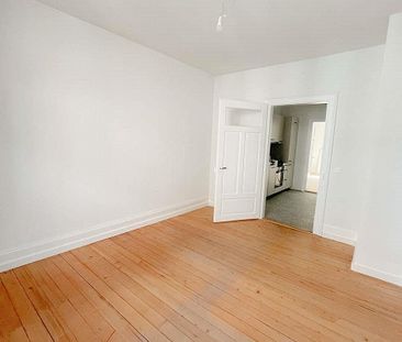 Charmante 3.5-ZWG – frisch saniert & bezugsbereit - Photo 2