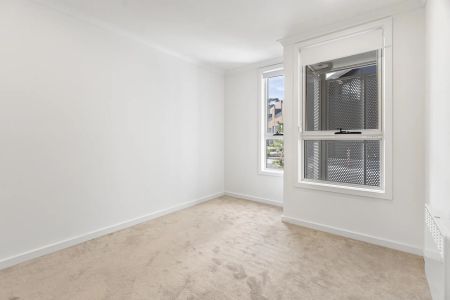 MODERN LIVING: Stylish 2-Bed Residence with Parking & Unbeatable Location - Photo 4