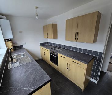 two bedroom terraced house - Photo 1