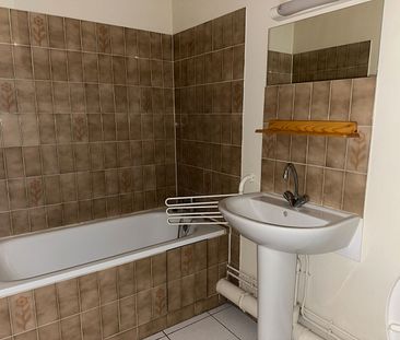 Appartement T2 près de ARPAJON à louer - Photo 2