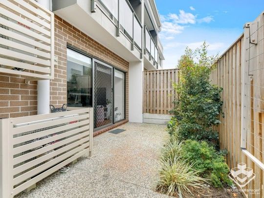 New Modern Townhouse with Double Garage - Photo 1