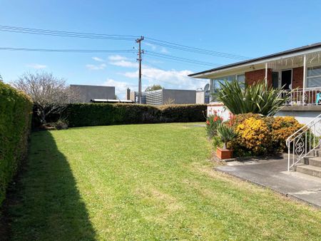 Three bedroom - SAINT HELIERS - Photo 3