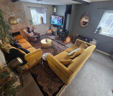 2 bedroom cottage to rent - Photo 2