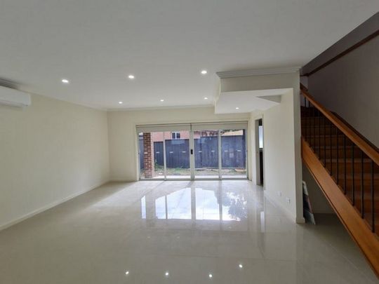 Luxury meets Location - Photo 1