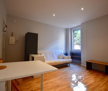 T2 - 30m² - Quartier Chalets / Concorde - Photo 2