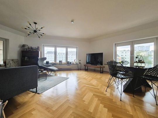 Stilvoll wohnen über den Dächern von Linz, 138 m² WNFL + 10 m² Dachterrasse, 4 Zimmer, Küche möbliert, Parkplatz optional! - Photo 1
