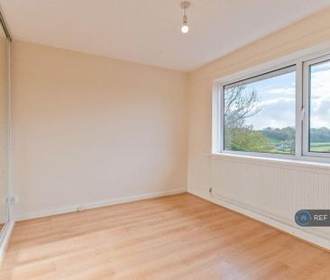 3 bedroom detached house to rent - Photo 2