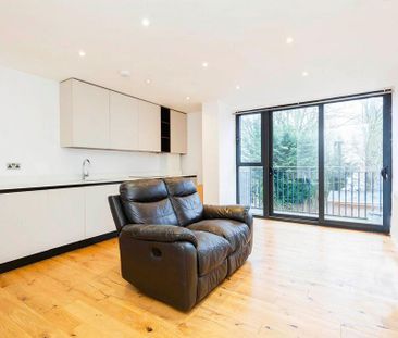 1 bedroom flat to rent - Photo 2