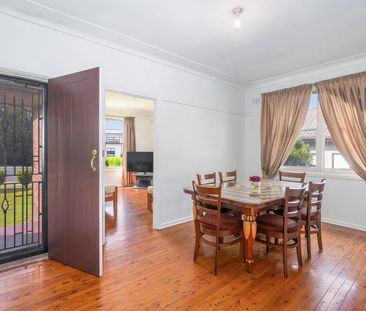 Full Brick Family Home - Photo 2