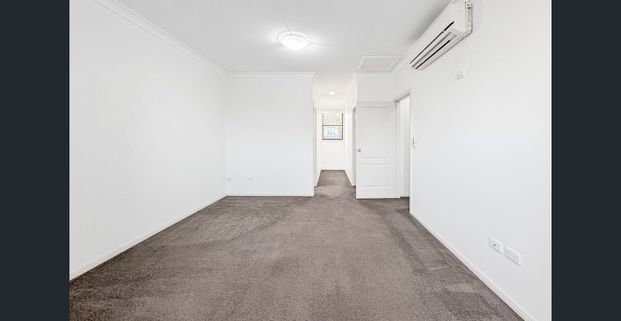 Remarkable, Aesthetically Pleasing & Recently Refurbished Triple Story Townhouse For Lease - Photo 1