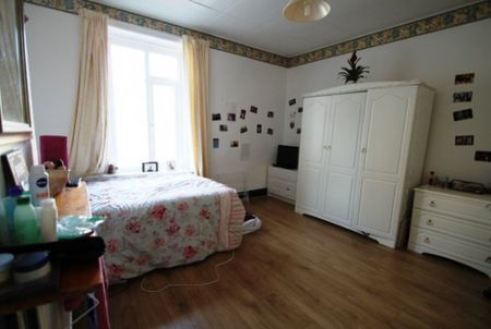 4 Bed - Bright 4 Bedroom House, Crookes - Photo 5