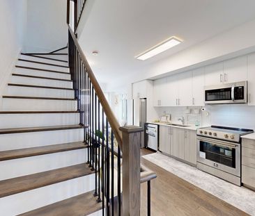 For Lease - 32 Spruce Pines Crescent, Toronto, Ontario - Photo 6