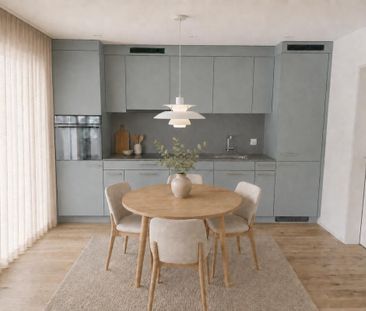 Zentrale Lage und 17.8 m² überdachte Terrasse als erweitertes Wohnz... - Photo 2