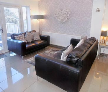 3 bedroom semi-detached house to rent - Photo 4