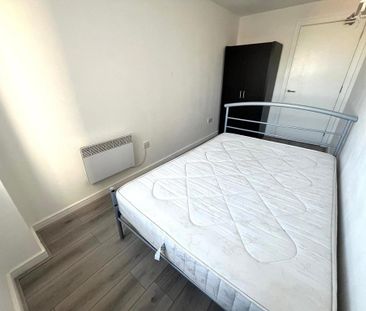 3 bedroom apartment to rent - Photo 6