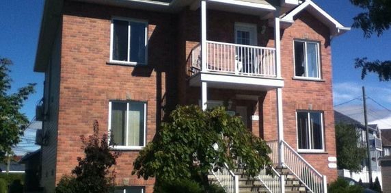 Logement 3 1/2 - Photo 2