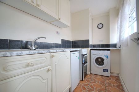 2a Greyfriars, Bedford, Bedfordshire, MK40 1HJ - Photo 2