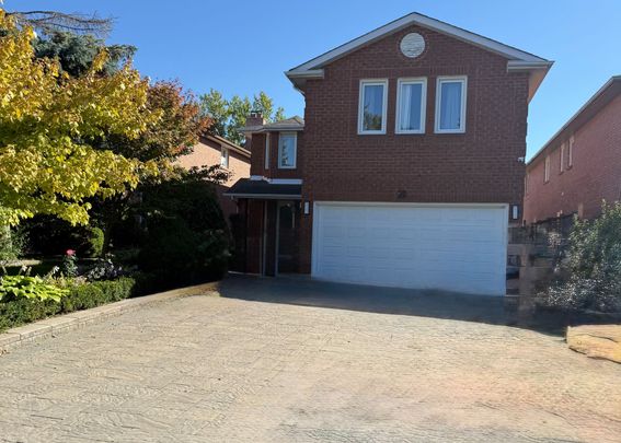 For Lease - 20 Eleanor Circle, Richmond Hill, Ontario - Photo 1