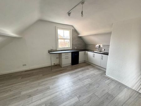 Studio to rent - Photo 4