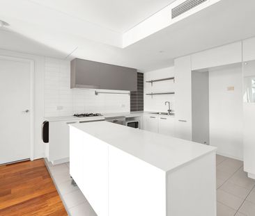 202/159 Beach Street, Port Melbourne, VIC, 3207 - Photo 2