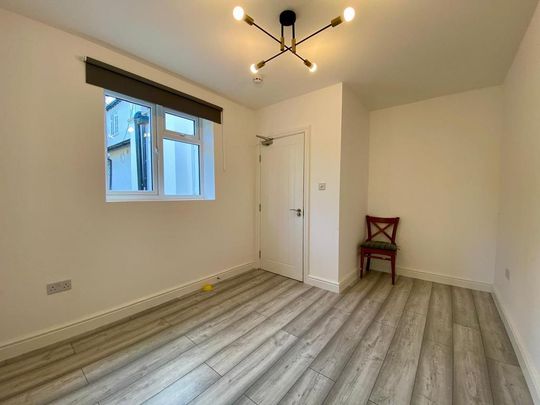 9 bedroom detached house to rent - Photo 1