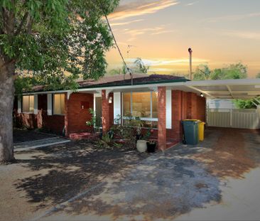 Charming Family Home at 21 Lucy Victoria Ave&comma; Australind - Photo 3