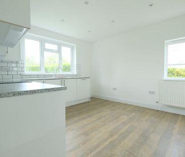 3 bedroom detached house to rent - Photo 5