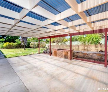Lovely quiet location, in peaceful loop street - Photo 2