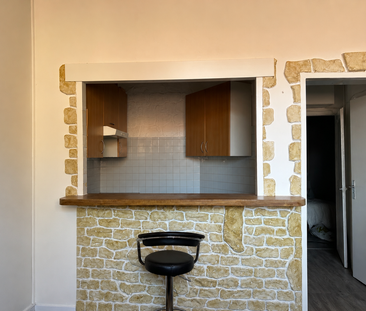 Location Appartement 3 pièces 43m² SOMMIERES 30250 - Photo 2
