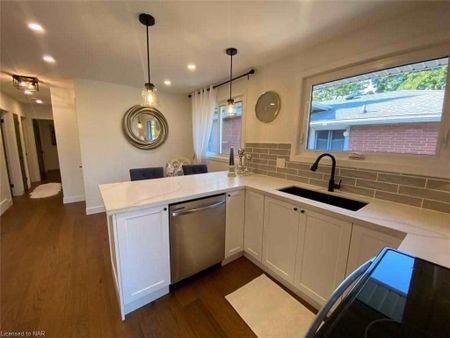 For Lease - 4 Parklands Drive, Hamilton, Ontario - Photo 5