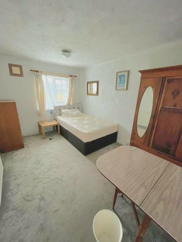 Room in a Shared Flat, Wester Common Drive, G22 - Photo 2