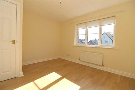 2 bedroom end of terrace house to rent - Photo 3