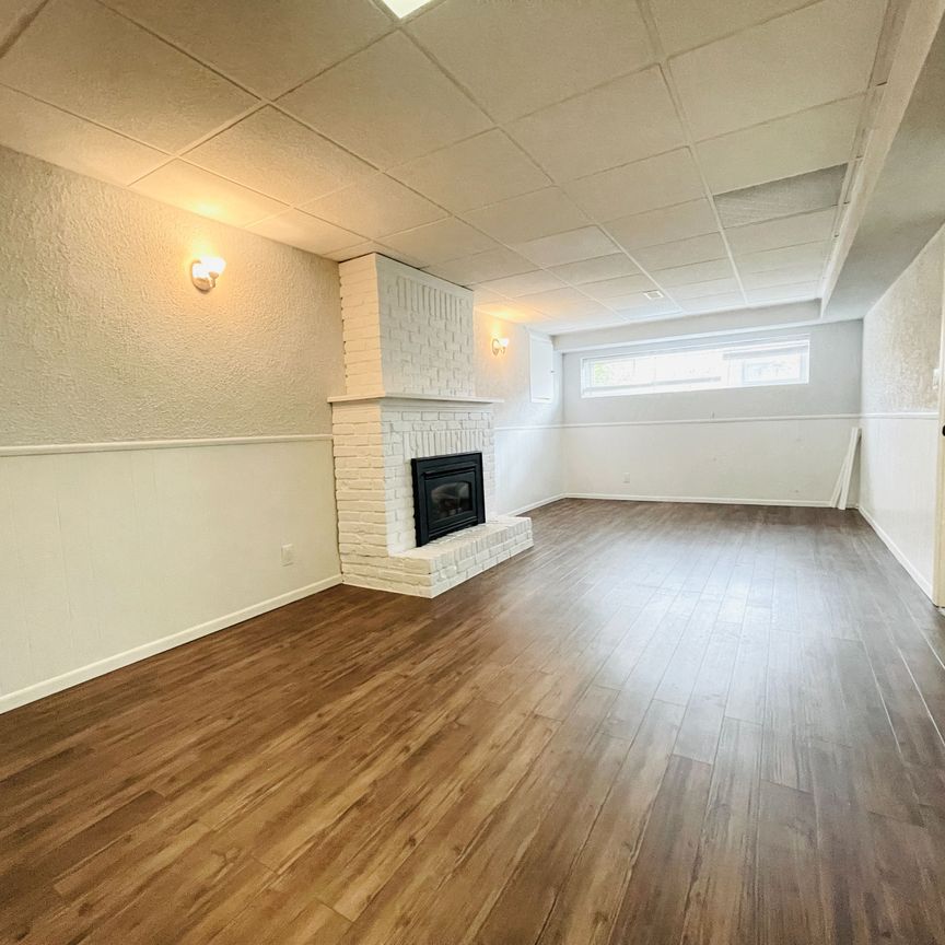 For Lease - 2249 Wyandotte Drive, Oakville, Ontario - Photo 1